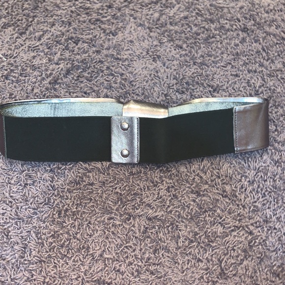 Vince Camuto belt - Picture 2 of 3